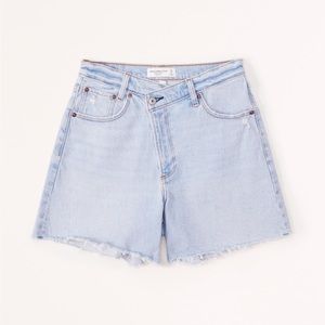 Abercrombie Curve Love High Rise Dad Short